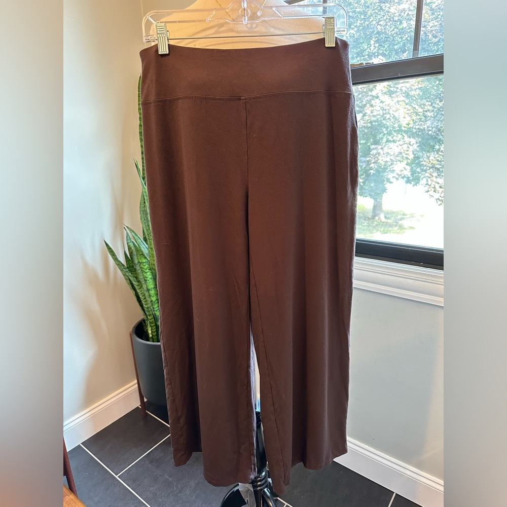 J. JILL WEAREVER CROP PANTS SIZE MED PETITE. BROWN.